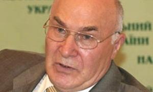 Віктор Янукович поки що не звільнятиме Володимира Стельмаха