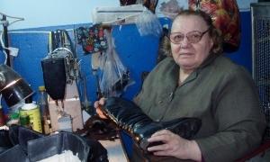 Майстриня-чоботарка у 70 літ має більше роботи, ніж колеги-чоловіки